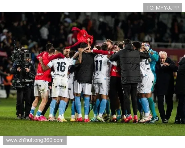 足球明星齐聚哈尔滨激情对决引发球迷热潮